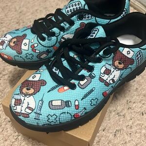 New medical tennis shoes